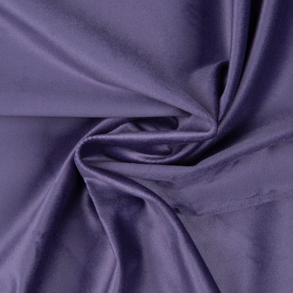 Tkanina obiciowa Royal 47 –fioletowy kolor, struktura materiału